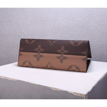 Load image into Gallery viewer, Louis Vuitton Onthego Monogram M44576 GM.
