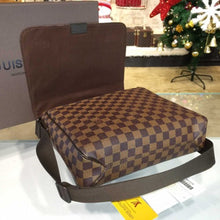 Load image into Gallery viewer, N41212 District MM Messenger Bag Damier Ebene Canvas
