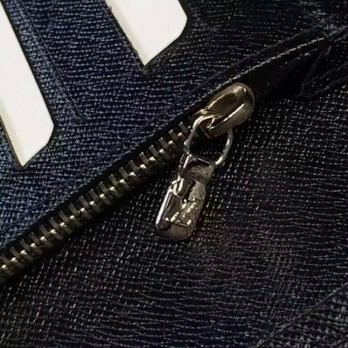 M32572 Brazza Wallet Taiga Leather