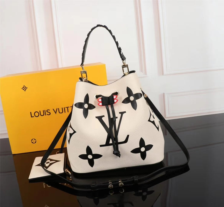 LOUIS VUITTON ESCALE NEONOE MM M56889 WHITE