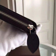 M61867 Zippy Wallet Mahina Leather